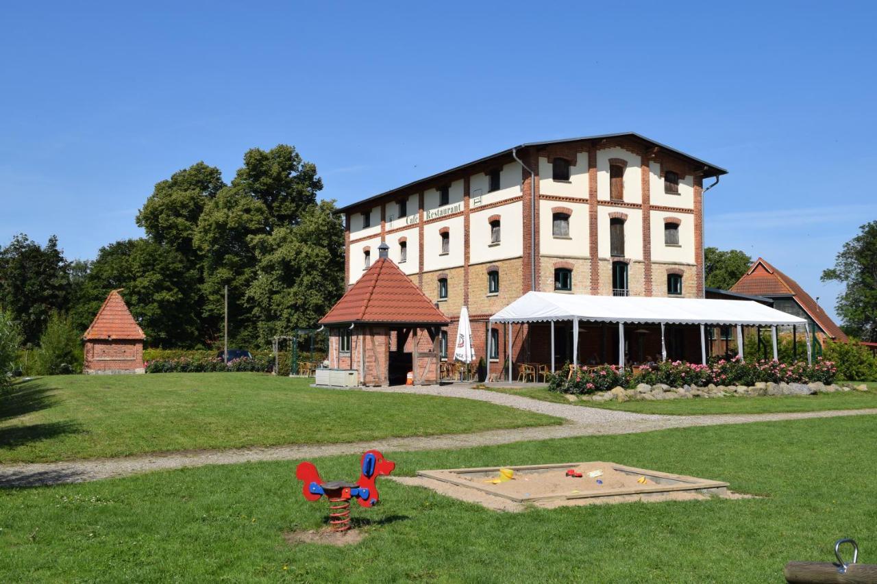 Ferienanlage Gutshaus Gramkow 외부 사진